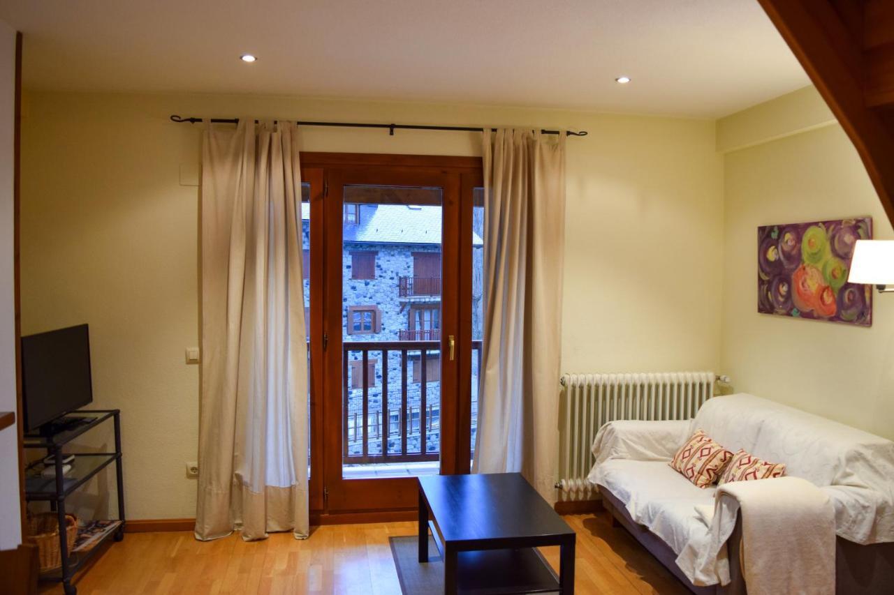 Duplex Con Vistas En Benasque Apartment Bagian luar foto