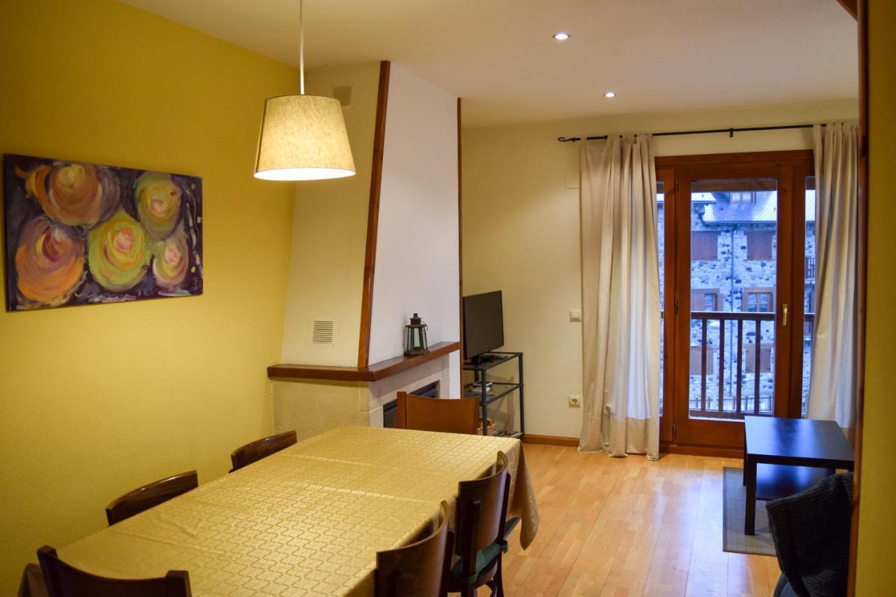 Duplex Con Vistas En Benasque Apartment Bagian luar foto