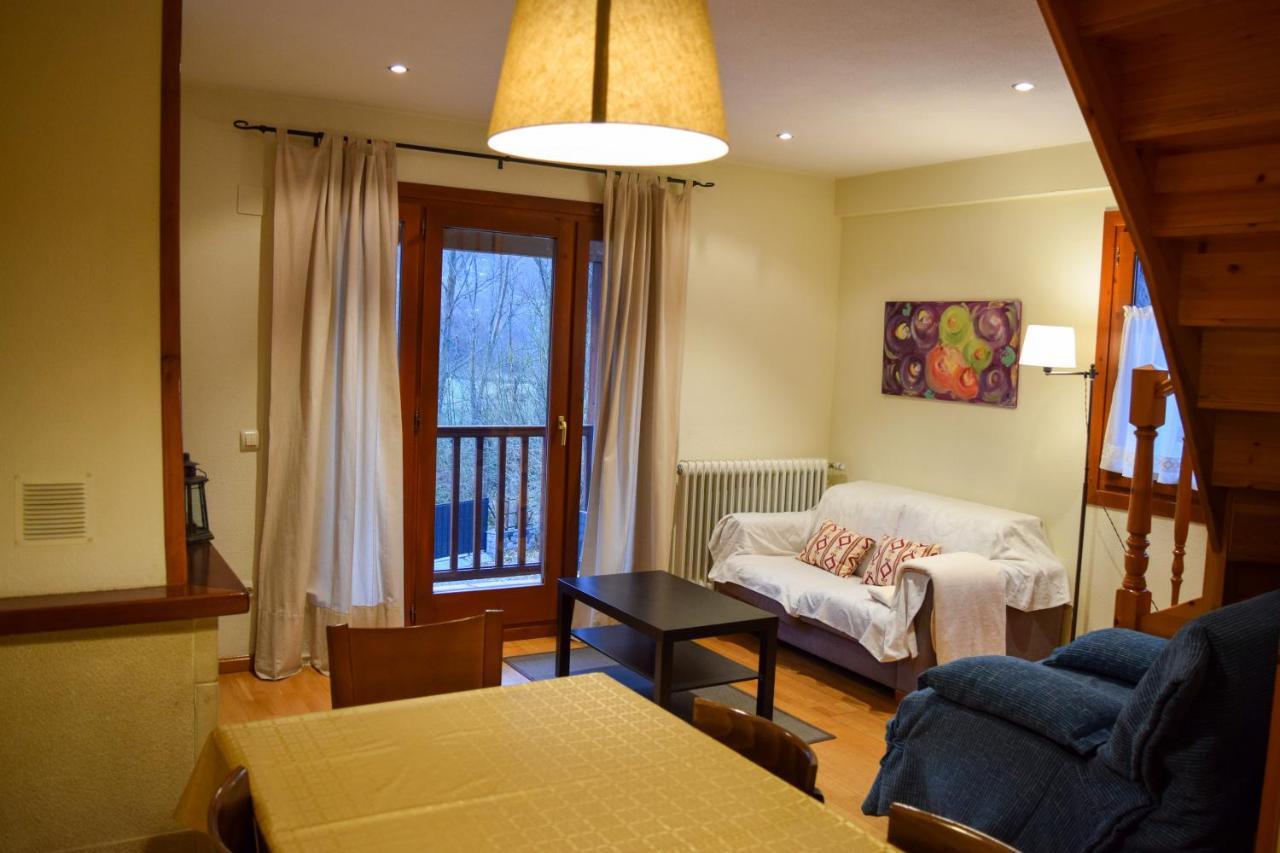 Duplex Con Vistas En Benasque Apartment Bagian luar foto