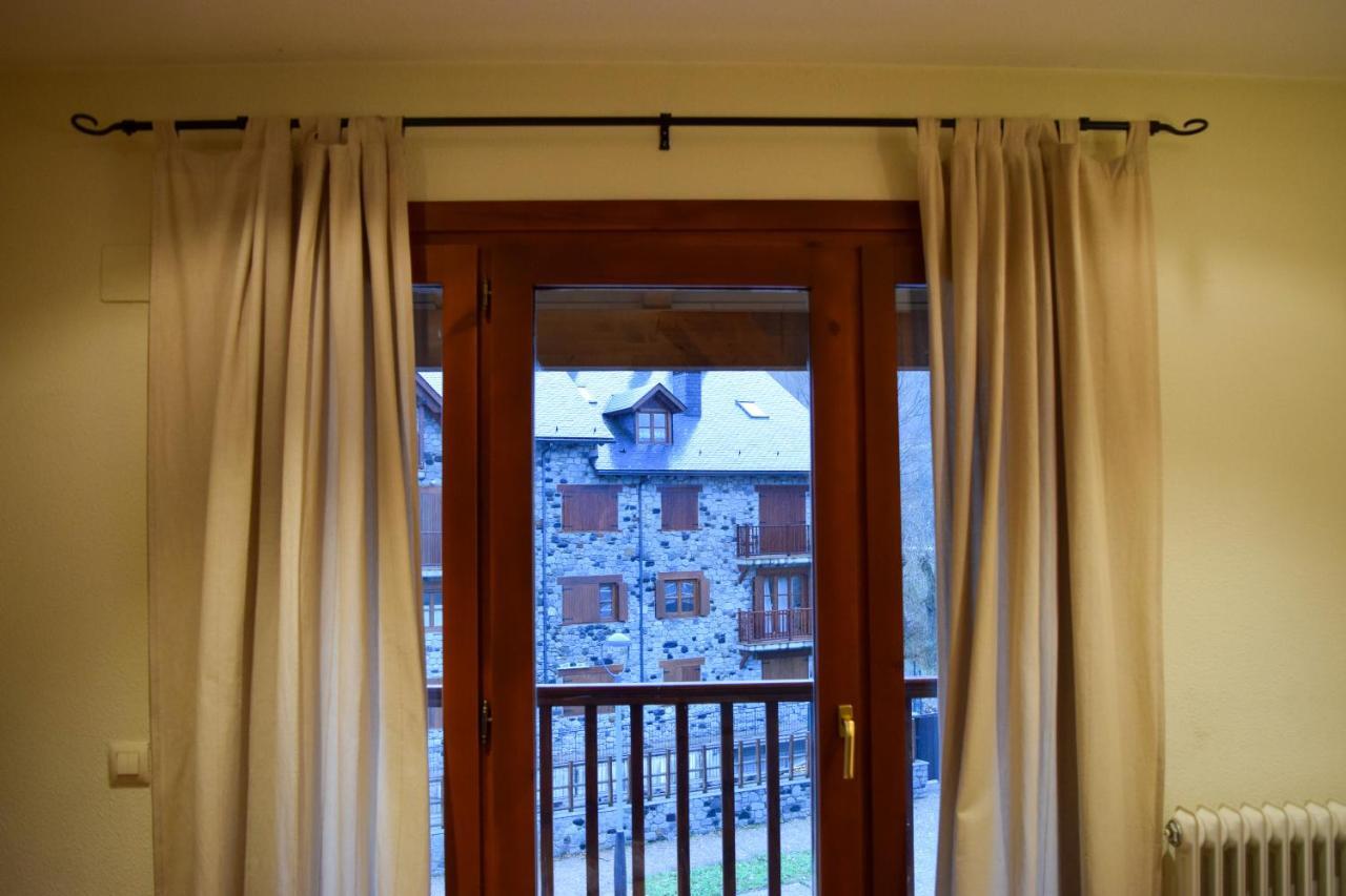 Duplex Con Vistas En Benasque Apartment Bagian luar foto