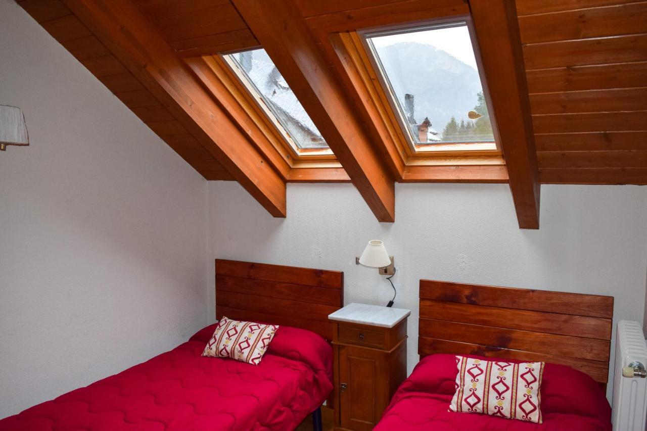 Duplex Con Vistas En Benasque Apartment Bagian luar foto